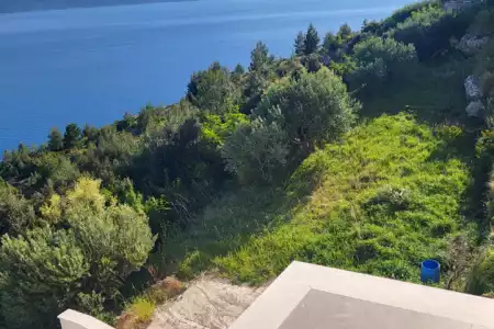 VILA S BAZENOM I POGLEDOM NA MORE
