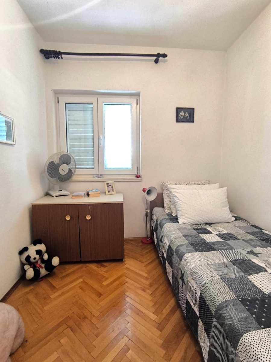 KUĆA BLIZU MORA
