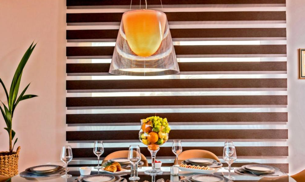 VERMIETUNG EINER LUXUSVILLA