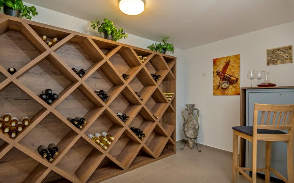 VERMIETUNG EINER LUXUSVILLA