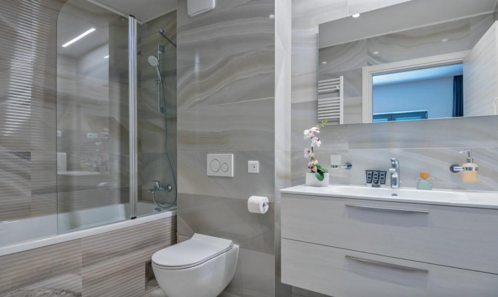 VERMIETUNG EINER LUXUSVILLA