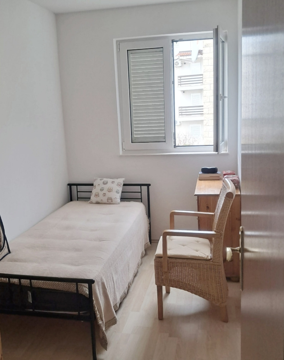 Two-bedroom apartment near the sea