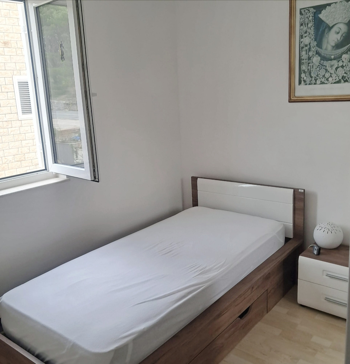 Two-bedroom apartment near the sea