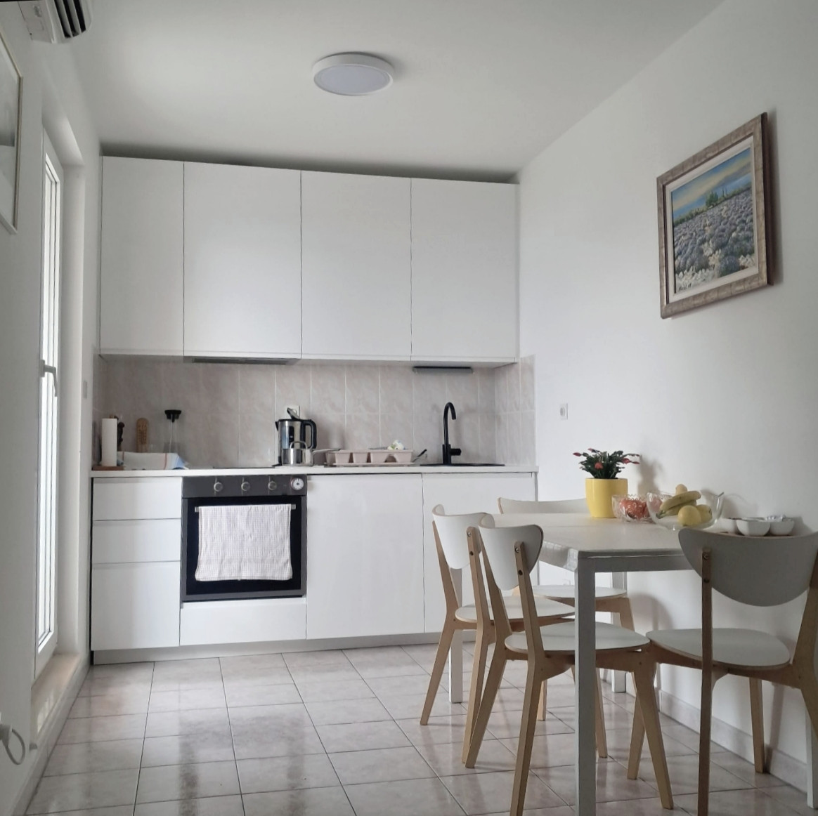 Two-bedroom apartment near the sea