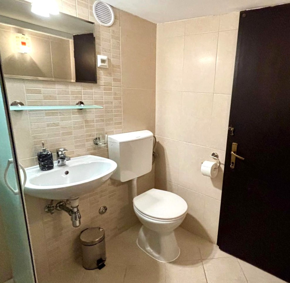 STONE HOUSE FIRST ROW BY THE SEA