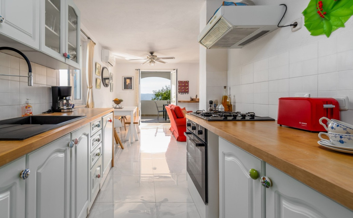 A CHARMING HOUSE FOR NATURE LOVERS