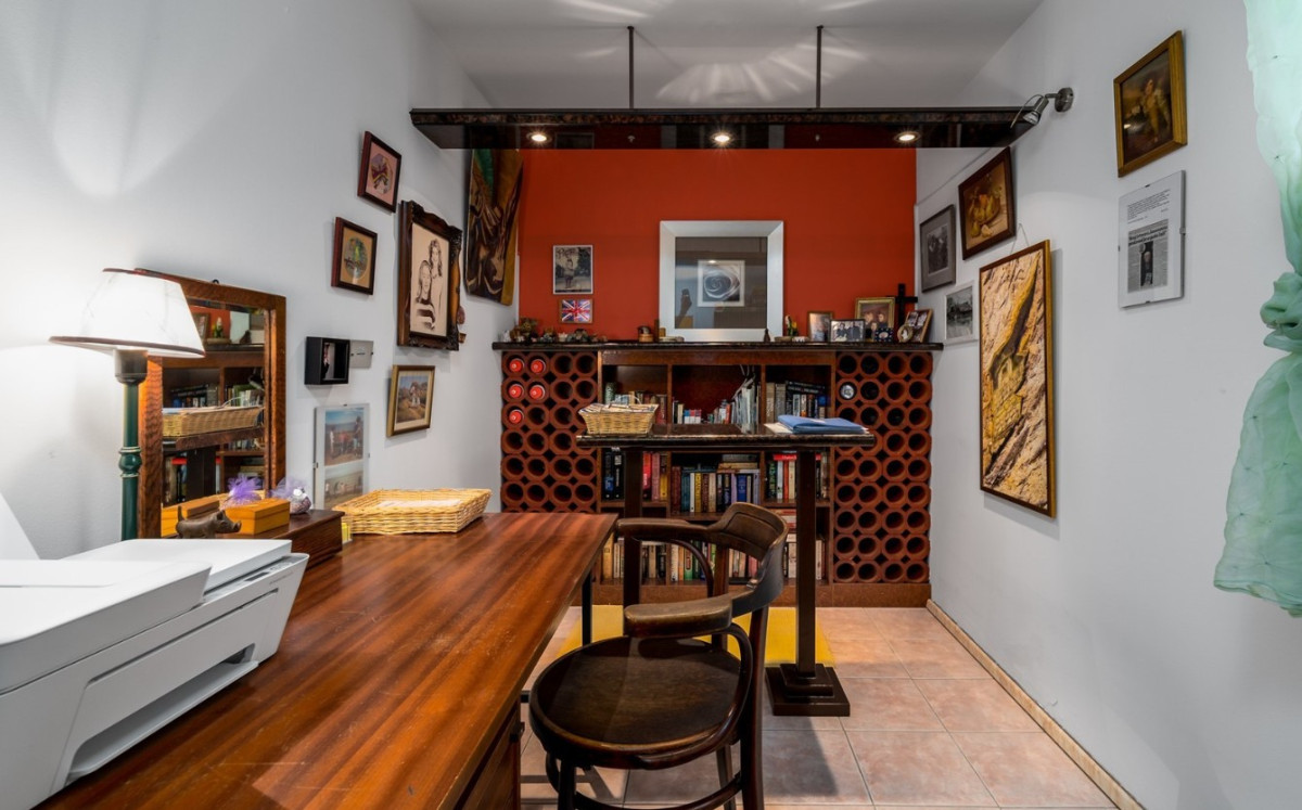 A CHARMING HOUSE FOR NATURE LOVERS