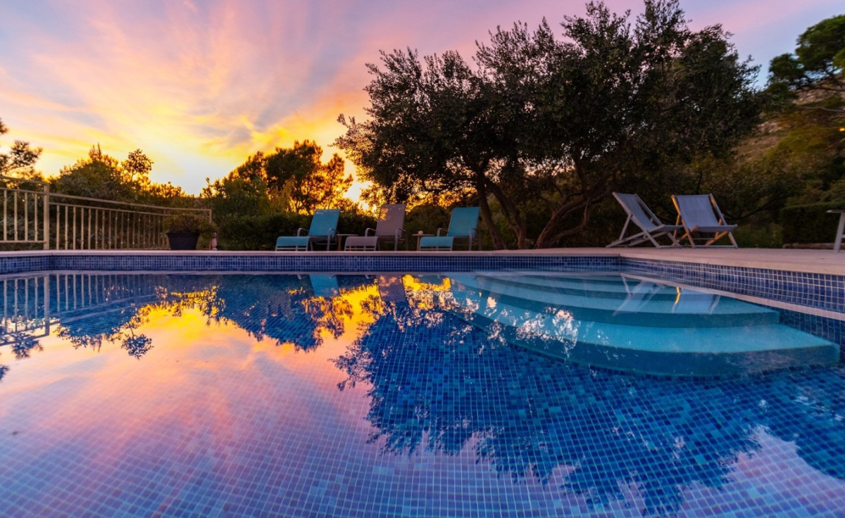 A CHARMING HOUSE FOR NATURE LOVERS