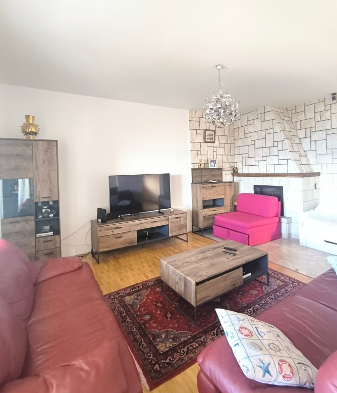 PROSTRANI TROSOBAN STAN UZ MORE