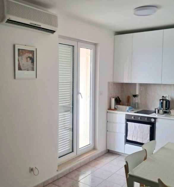 Two-bedroom apartment near the sea