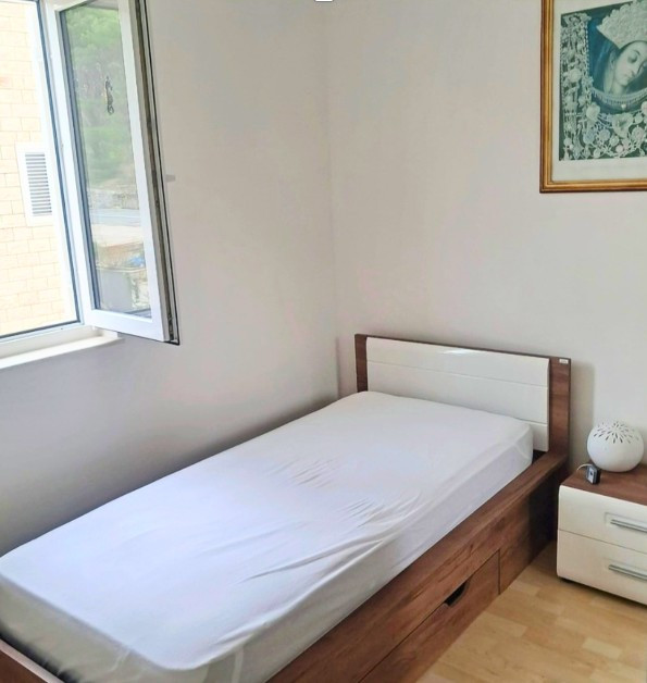 Two-bedroom apartment near the sea