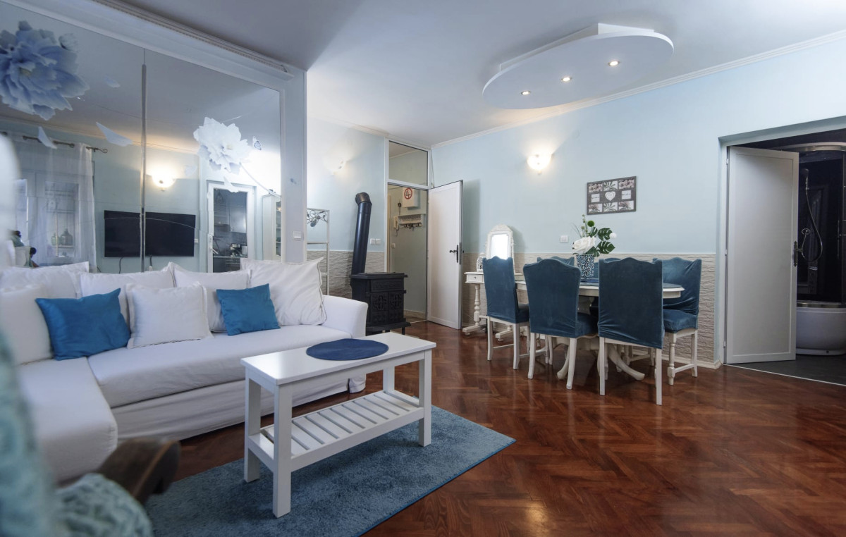 DREIZIMMERWOHNUNG, ATTRAKTIVE LAGE (BACVICE)