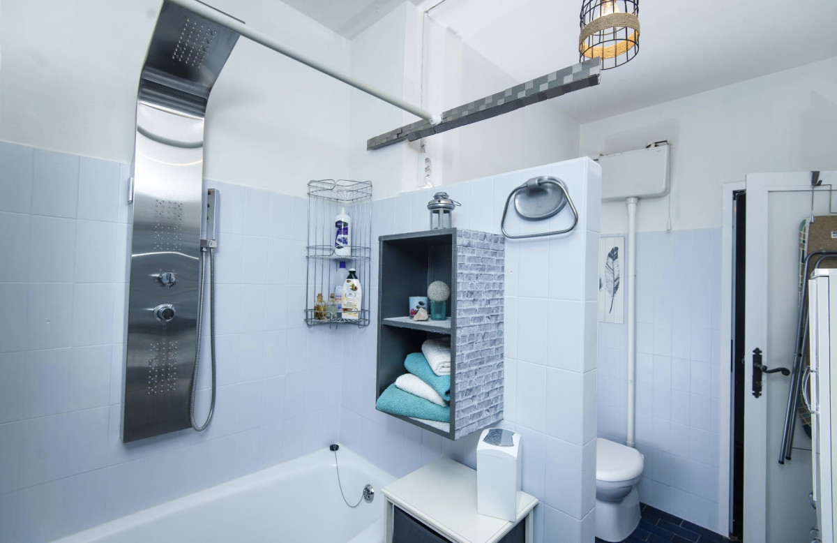 DREIZIMMERWOHNUNG, ATTRAKTIVE LAGE (BACVICE)