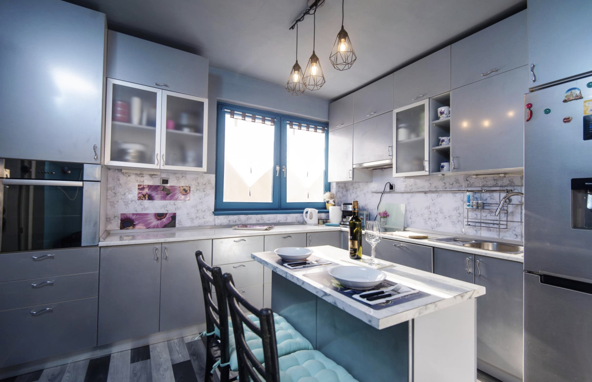 DREIZIMMERWOHNUNG, ATTRAKTIVE LAGE (BACVICE)