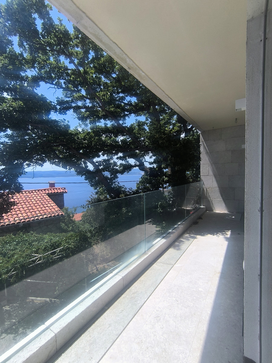 WUNDERSCHÖNES, RENOVIERTES HAUS MIT MEERBLICK