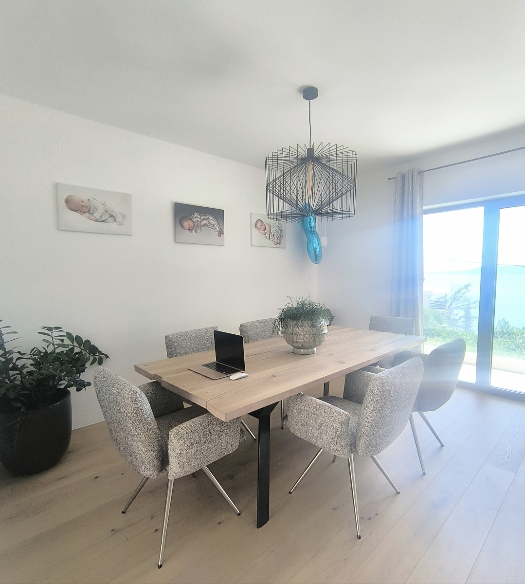 WUNDERSCHÖNES, RENOVIERTES HAUS MIT MEERBLICK