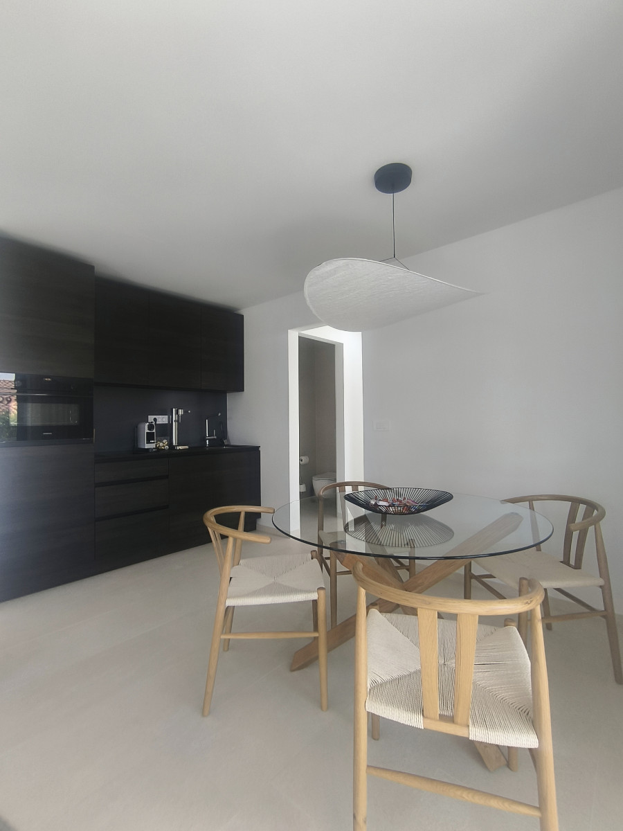 WUNDERSCHÖNES, RENOVIERTES HAUS MIT MEERBLICK