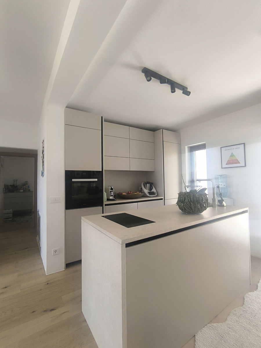 WUNDERSCHÖNES, RENOVIERTES HAUS MIT MEERBLICK