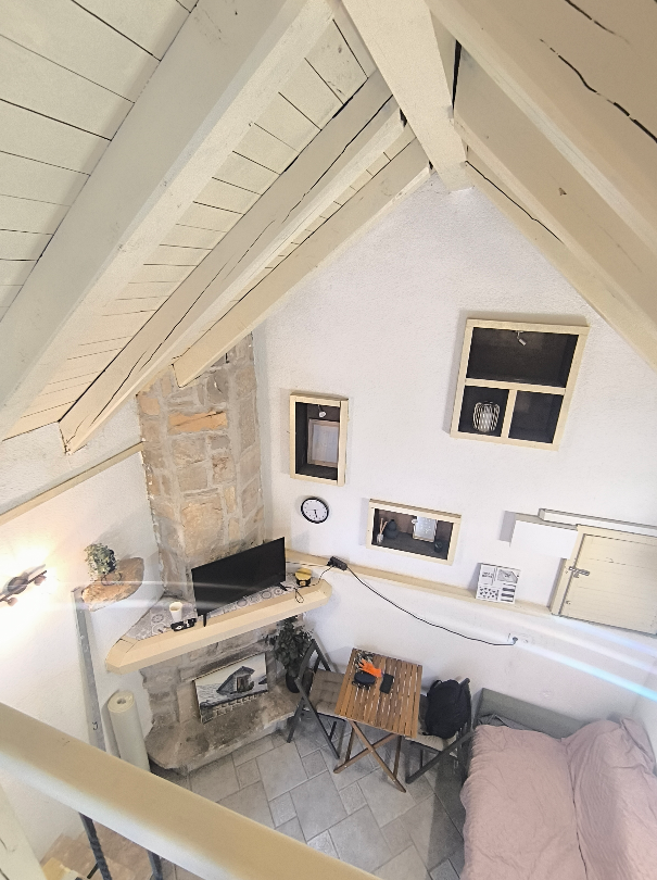 CHARMING RENOVATED STONE HOUSE IN THE OLD VILLAGE OF DUĆE, OMIŠ