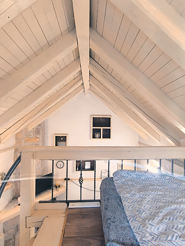 CHARMING RENOVATED STONE HOUSE IN THE OLD VILLAGE OF DUĆE, OMIŠ