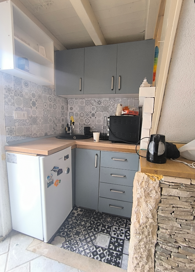 CHARMING RENOVATED STONE HOUSE IN THE OLD VILLAGE OF DUĆE, OMIŠ