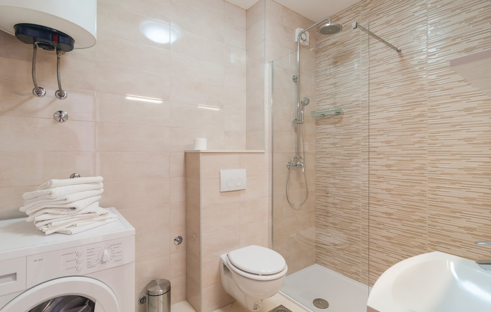 WOHNUNG ZUR LANGZEITMIETE – OMIŠ
