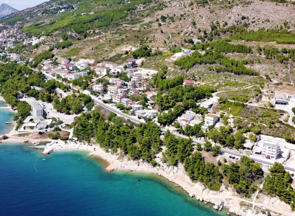 BAUGRUNDSTÜCK MIT MEERBLICK IN LOKVA ROGOZNICA - OMIŠ