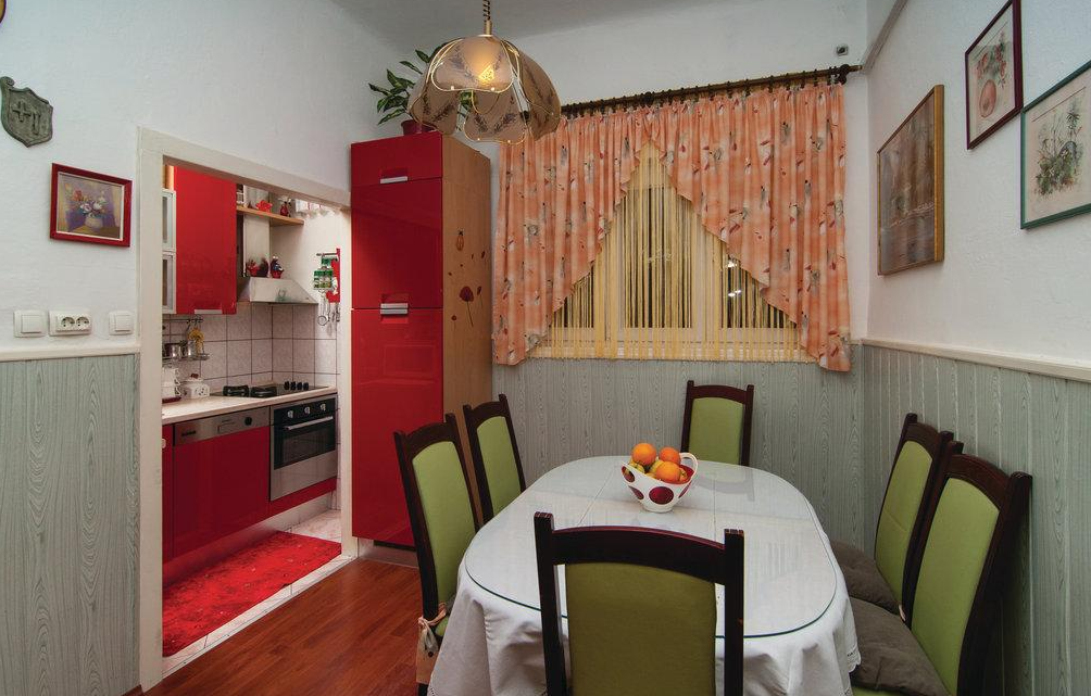 ZWEIZIMMERWOHNUNG