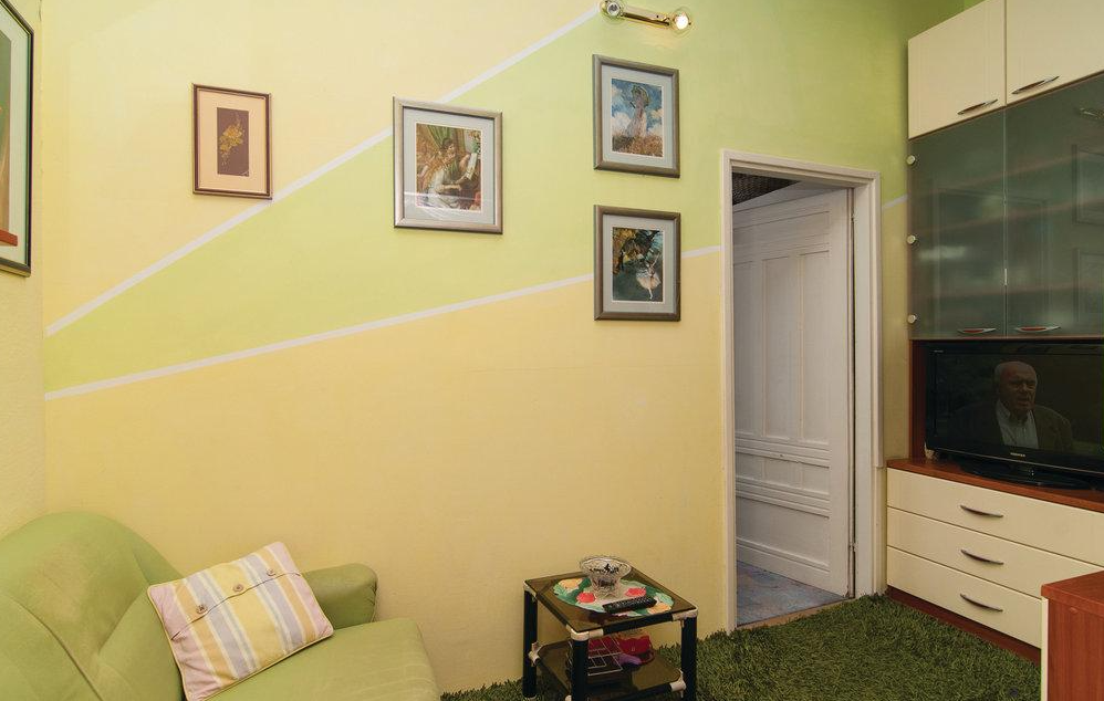 ZWEIZIMMERWOHNUNG