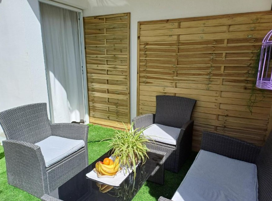 APARTMANSKA KUĆA BLIZU MORA