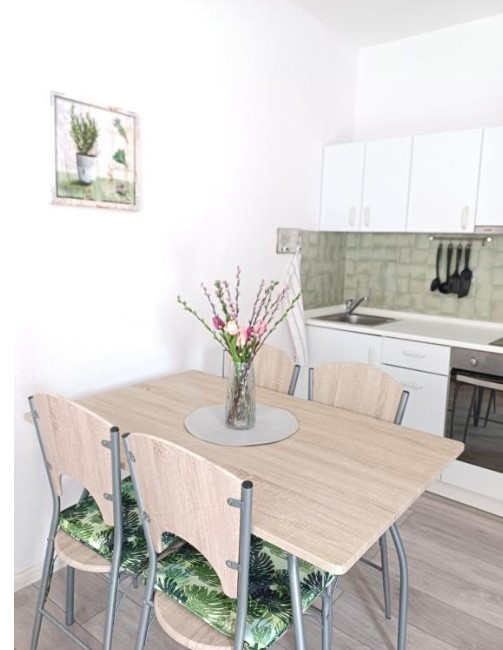 APARTMANSKA KUĆA BLIZU MORA