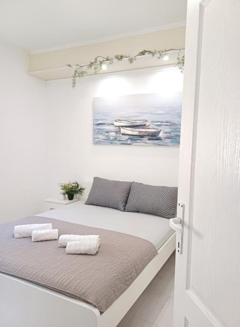 APARTMANSKA KUĆA BLIZU MORA