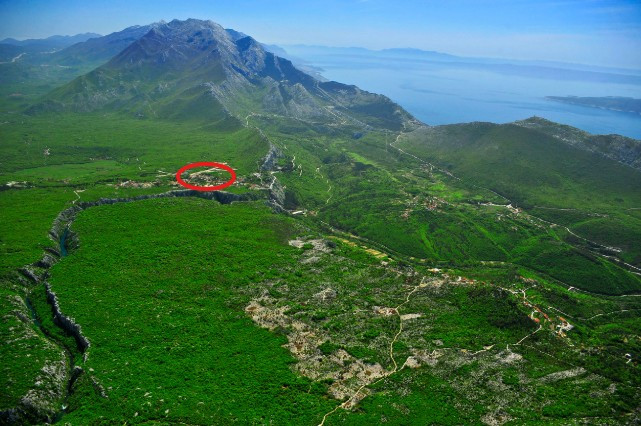 OBITELJSKA KUĆA, ZADVARJE