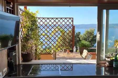 UNIQUELY DECORATED HOUSE WITH A SEA VIEW