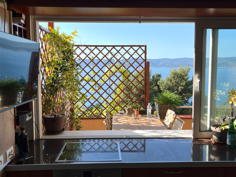 UNIQUELY DECORATED HOUSE WITH A SEA VIEW
