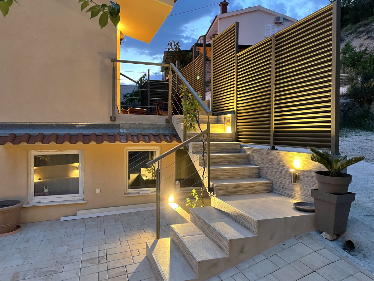 UNIQUELY DECORATED HOUSE WITH A SEA VIEW