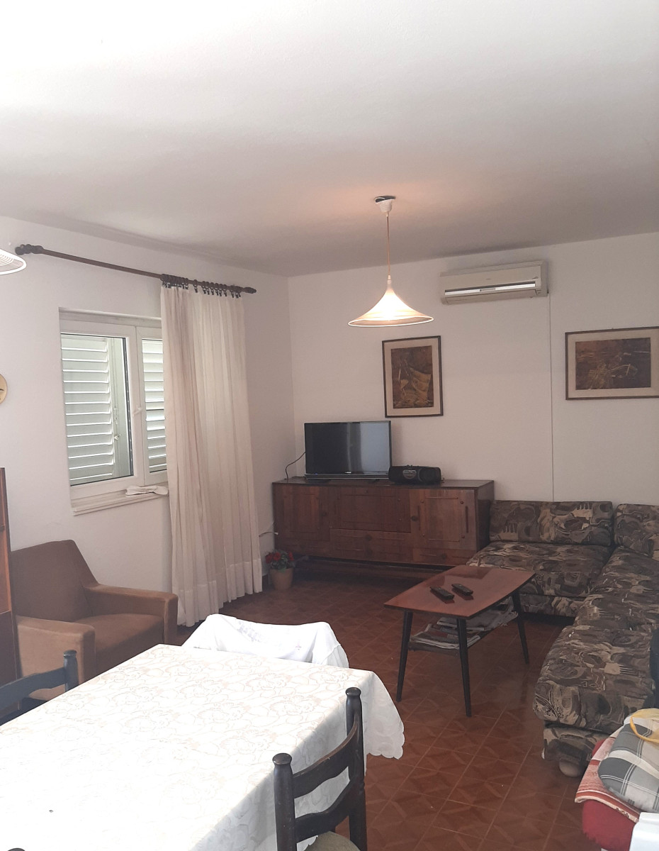 KUĆA BLIZU MORA