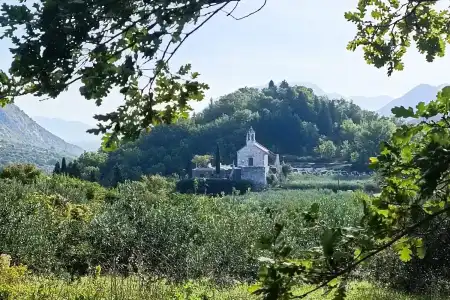 GRAĐEVINSKO ZEMLJIŠTE, OSTRVICA